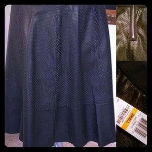 NWT SIZE SMALL ALFANI LEATHER LIKE SKIRT
